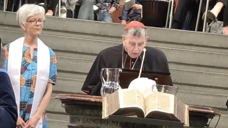 Kardinal Kurt Koch im Grossmünster, 29. Mai 2025 (Bild: Dale Gehman).